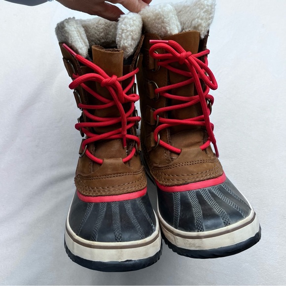Like New Sorel Brown and Red Winter Boots - Picture 3 of 8